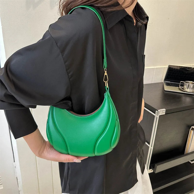 Elegant Saddle Purse