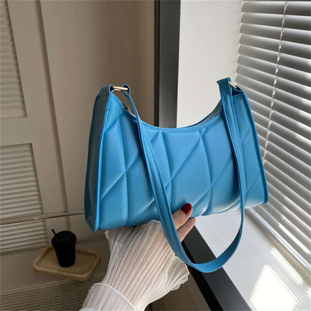 Elegant Saddle Purse